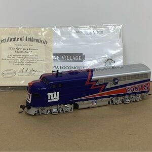 Mint HO Scale NFL New York Giants Locomotive Hawthorne Village Bradford Exchange